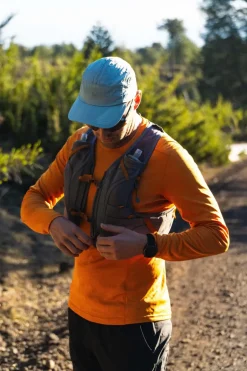 Osprey Duro 6 with Flasks - Phantom Grey-Toffee Orange