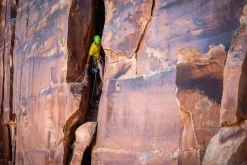 Rab Mens Rivelin Pocket Tee - Pollen